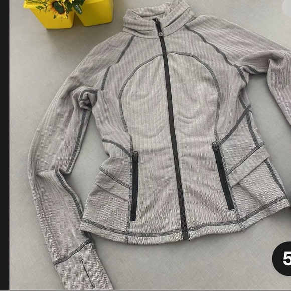 Lululemon Hustle in Your Bustle Heathered Herringbone Peplum Jacket Size 6 - Picture 8 of 8